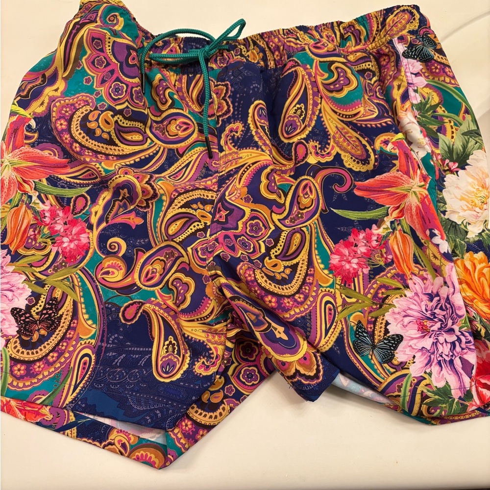 Johnny Was Mens Paisley Heart Short Swim Trunk Shorts Green medium